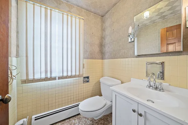 $1,249,000 | 8 Conway Lane, Foxboro, MA 02035