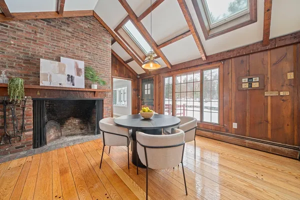 $1,249,000 | 8 Conway Lane, Foxboro, MA 02035
