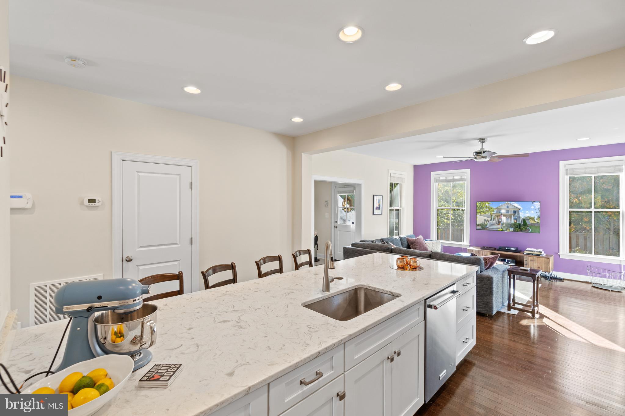 117 Vinehaven Way Herndon, VA 20170 - Photo 11 of 54