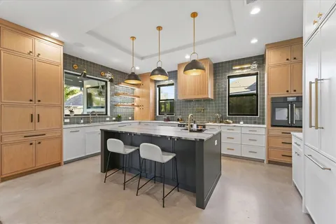 $1,299,000 | 2637 Dixiana Drive, Farmers Branch, TX 75234