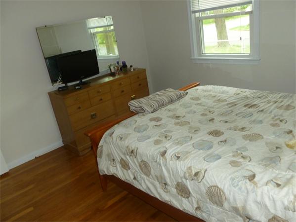 134 Linnell Street Springfield, MA 01104 - Photo 18 of 24