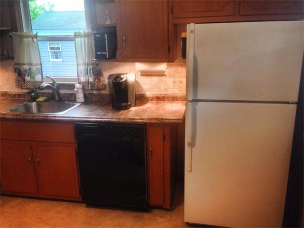 134 Linnell Street Springfield, MA 01104 - Photo 10 of 24