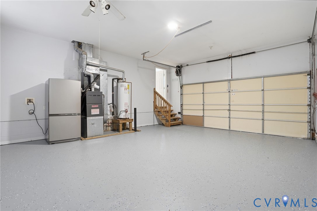 6093 Homehills Road Mechanicsville, VA 23111 - Photo 40 of 50 a view of a garage