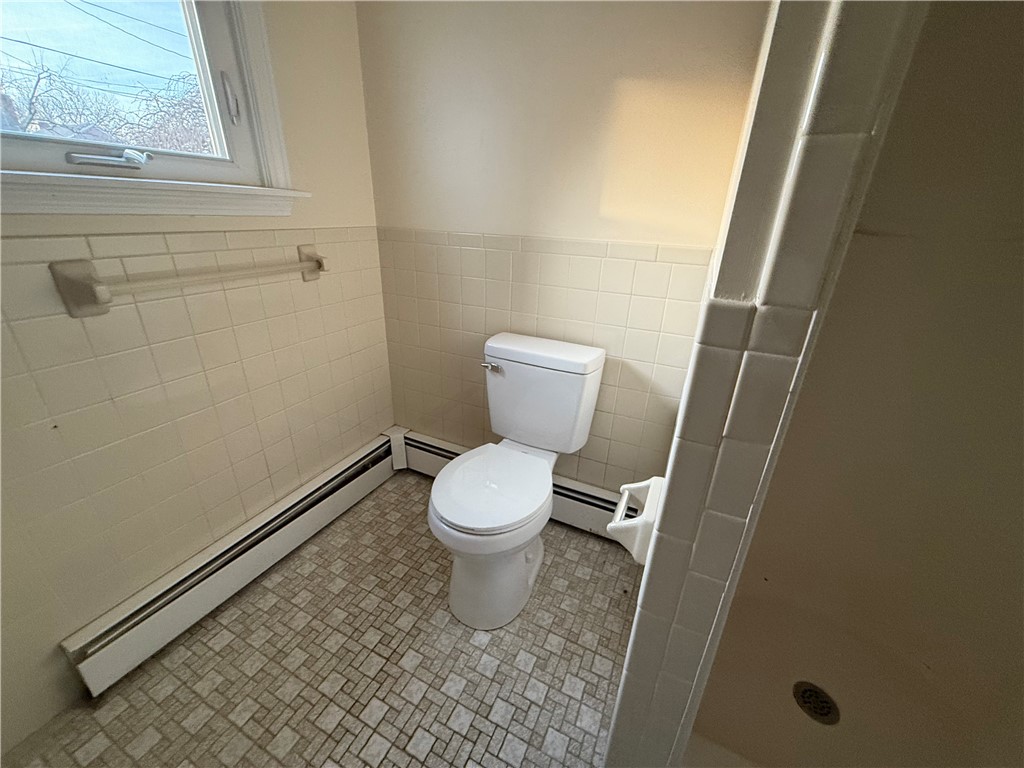 151 Ausdale Road Cranston, RI 02910 - Photo 11 of 36 Gallery Image 11