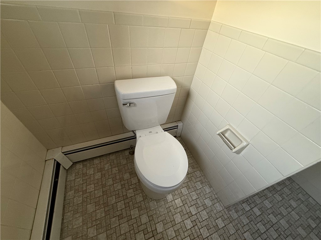 151 Ausdale Road Cranston, RI 02910 - Photo 13 of 36 Gallery Image 13