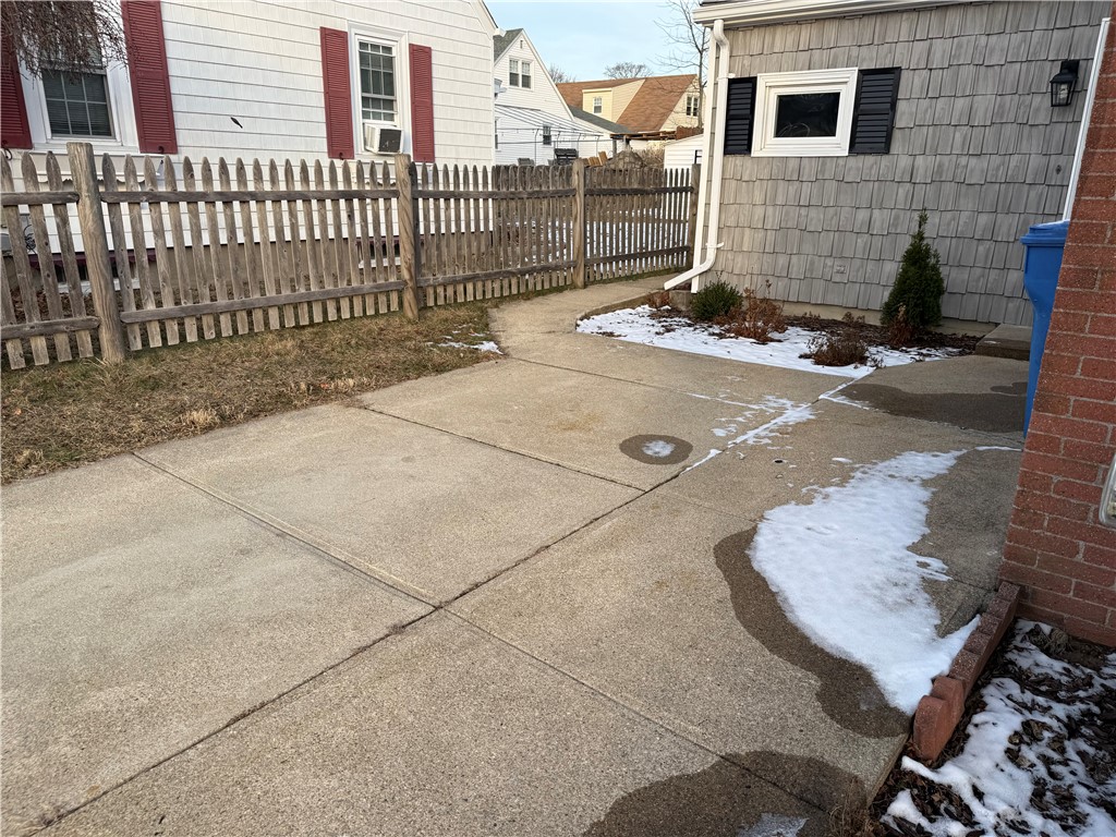 151 Ausdale Road Cranston, RI 02910 - Photo 6 of 36 Gallery Image 6