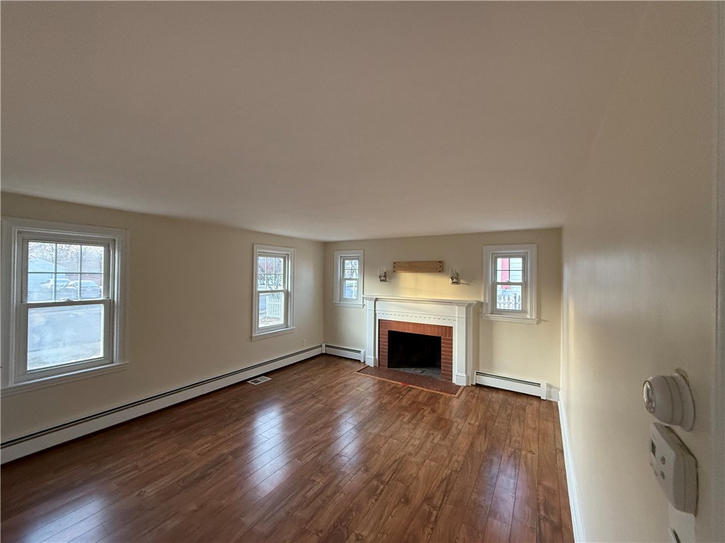 151 Ausdale Road Cranston, RI 02910 - Photo 7 of 36 Gallery Image 7