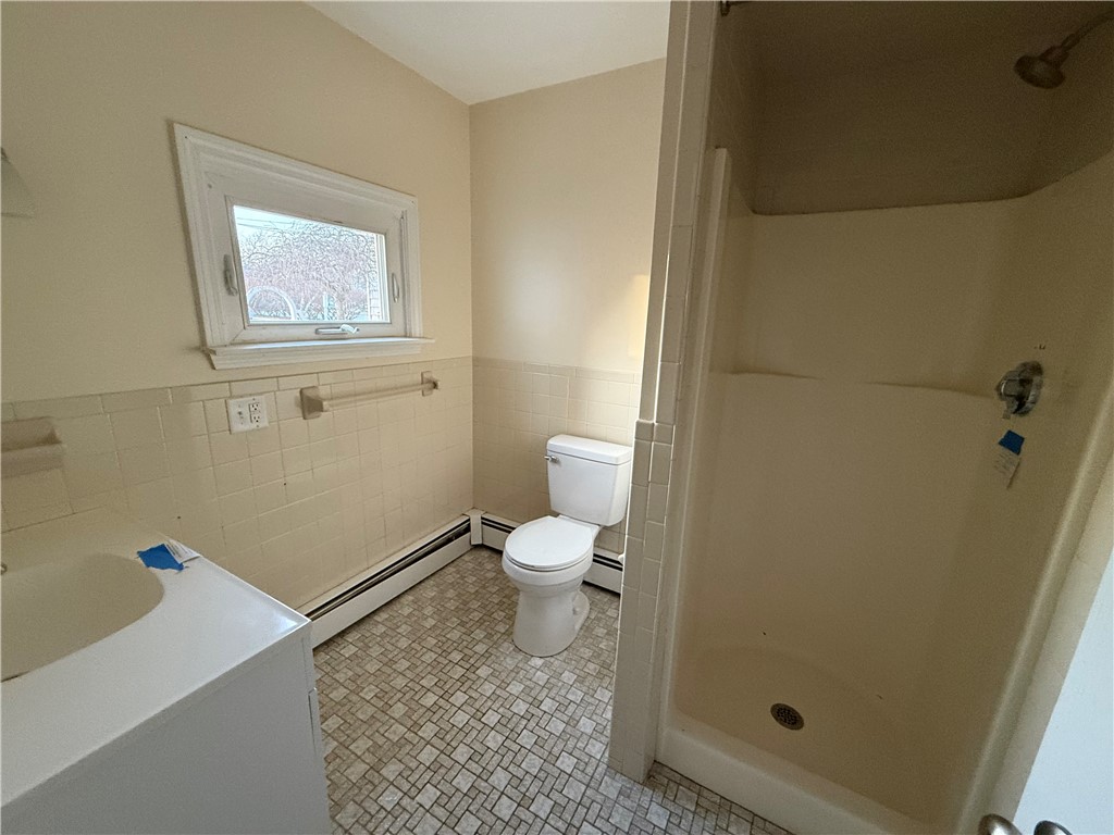 151 Ausdale Road Cranston, RI 02910 - Photo 10 of 36 Gallery Image 10