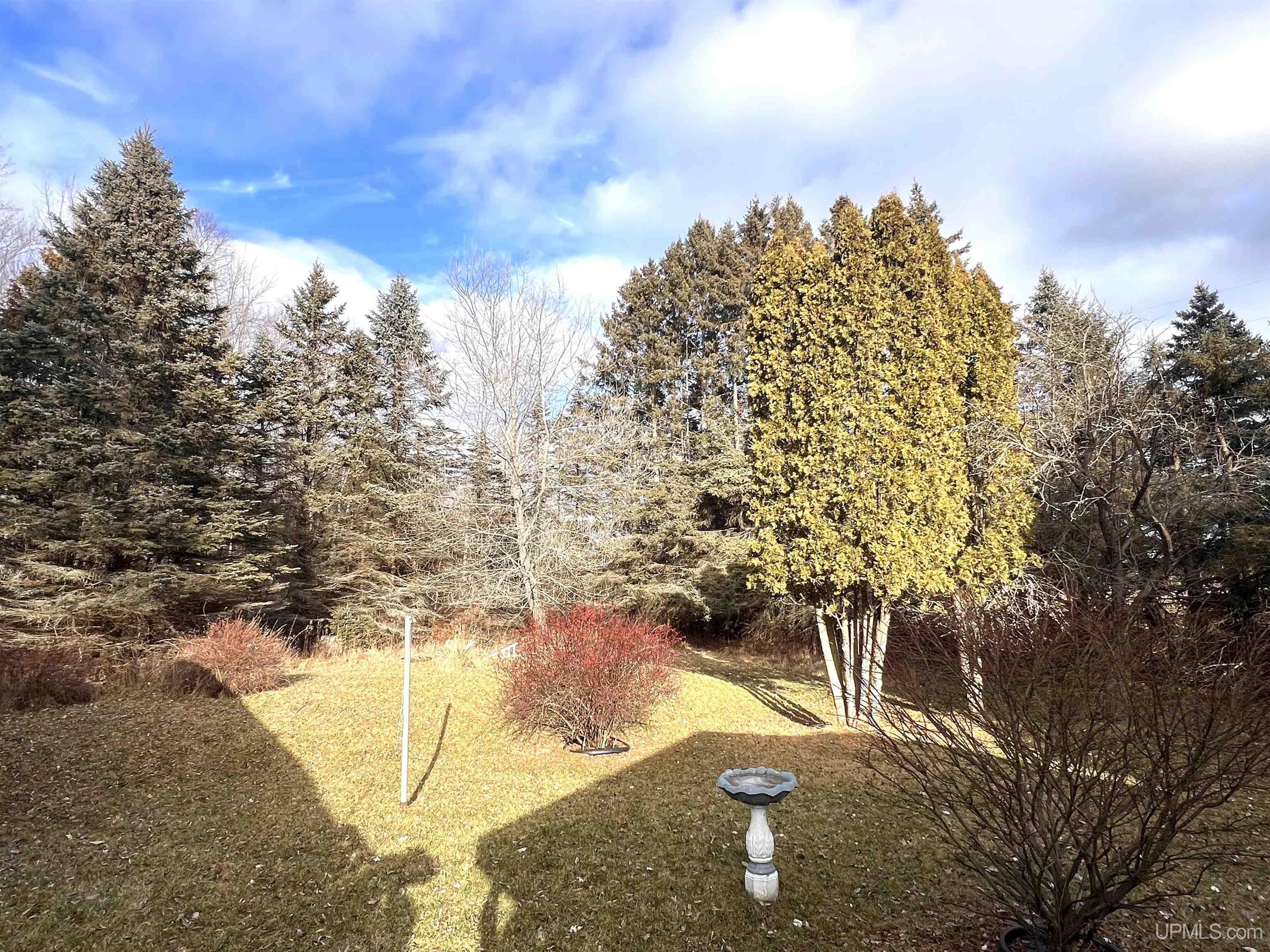 5398 18th Road Escanaba, MI 49829 - Photo 3 of 9