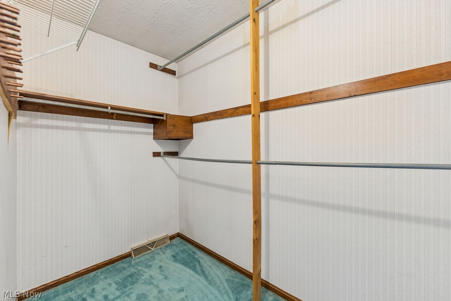 2331 Coon Road Akron, OH 44321 - Photo 30 of 42 walk-in closet