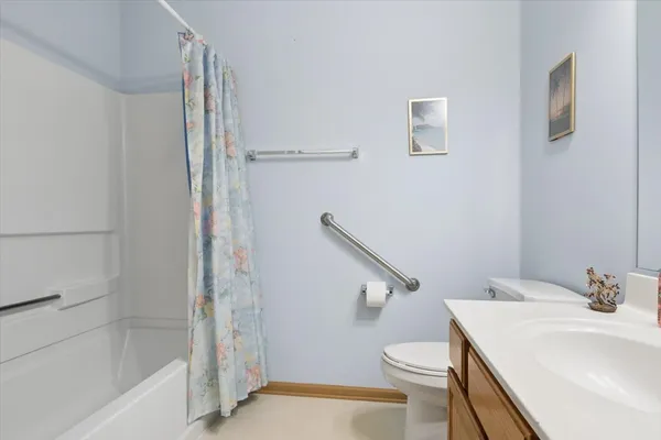 $115,000 | 801 North McLean Boulevard, Unit 140, Elgin, IL 60123