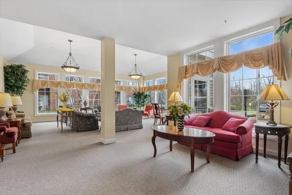 $115,000 | 801 North McLean Boulevard, Unit 140, Elgin, IL 60123