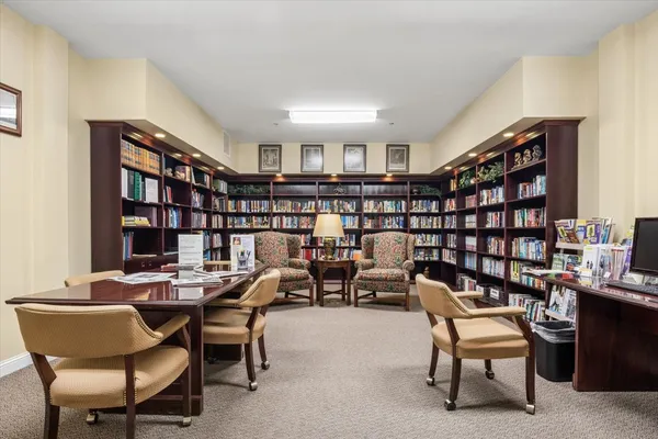 $115,000 | 801 North McLean Boulevard, Unit 140, Elgin, IL 60123