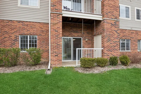 $115,000 | 801 North McLean Boulevard, Unit 140, Elgin, IL 60123