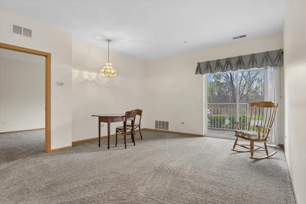 $115,000 | 801 North McLean Boulevard, Unit 140, Elgin, IL 60123