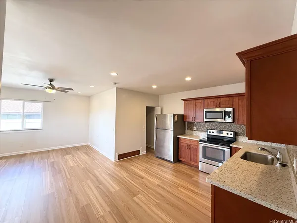 $2,600 | 99-50 Nalopaka Place, Unit A, Aiea, HI 96701