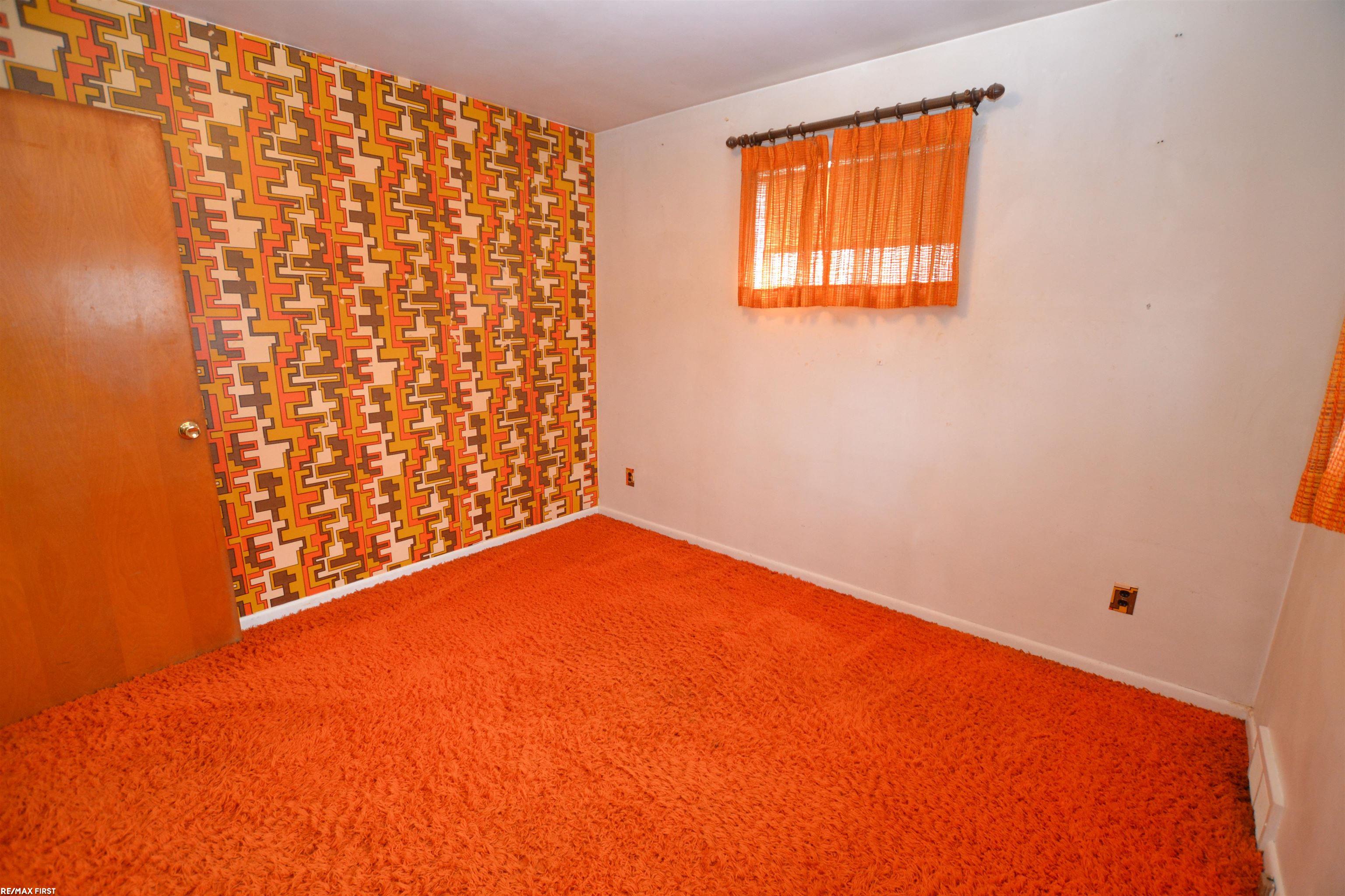 31043 Kelly Road Fraser, MI 48026 - Photo 19 of 26 50104147-18.JPG