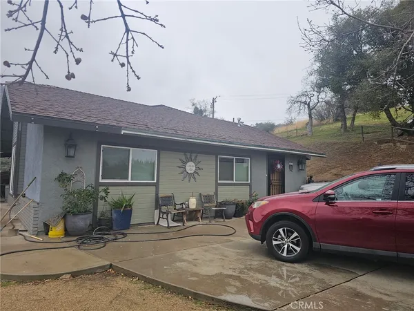 front view of house with a yard