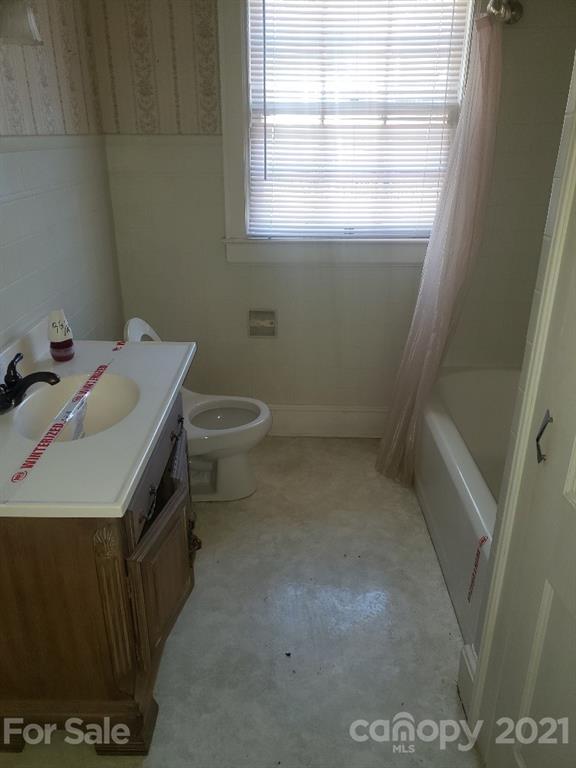 114 Riverside Court Morganton, NC 28655 - Photo 2 of 12 Gallery Image 2