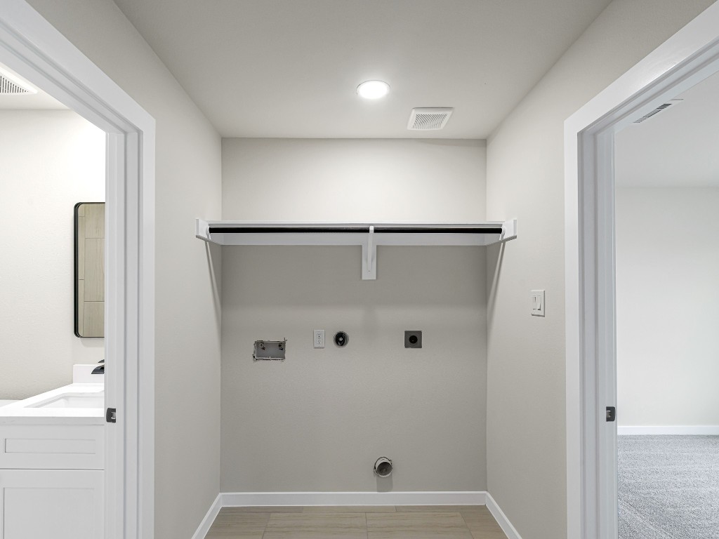 1006 4th Street Hempstead, TX 77445 - Photo 17 of 29 a view of bathroom with shower