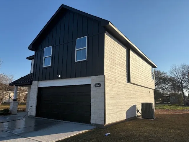 $275,000 | 1006 4th Street, Hempstead, TX 77445