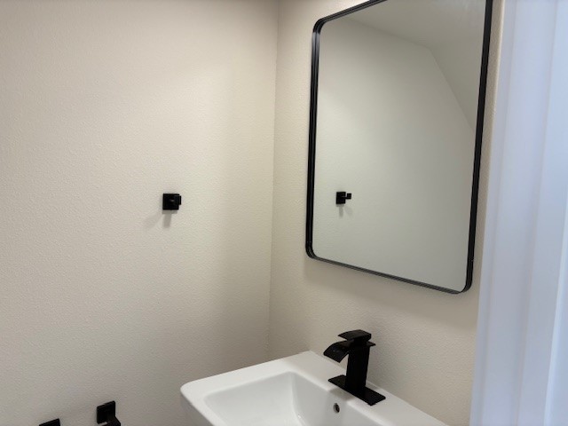 1006 4th Street Hempstead, TX 77445 - Photo 4 of 9