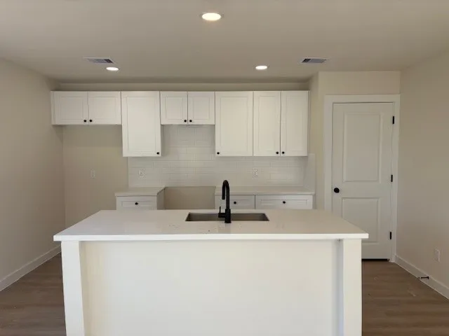 $275,000 | 1006 4th Street, Hempstead, TX 77445