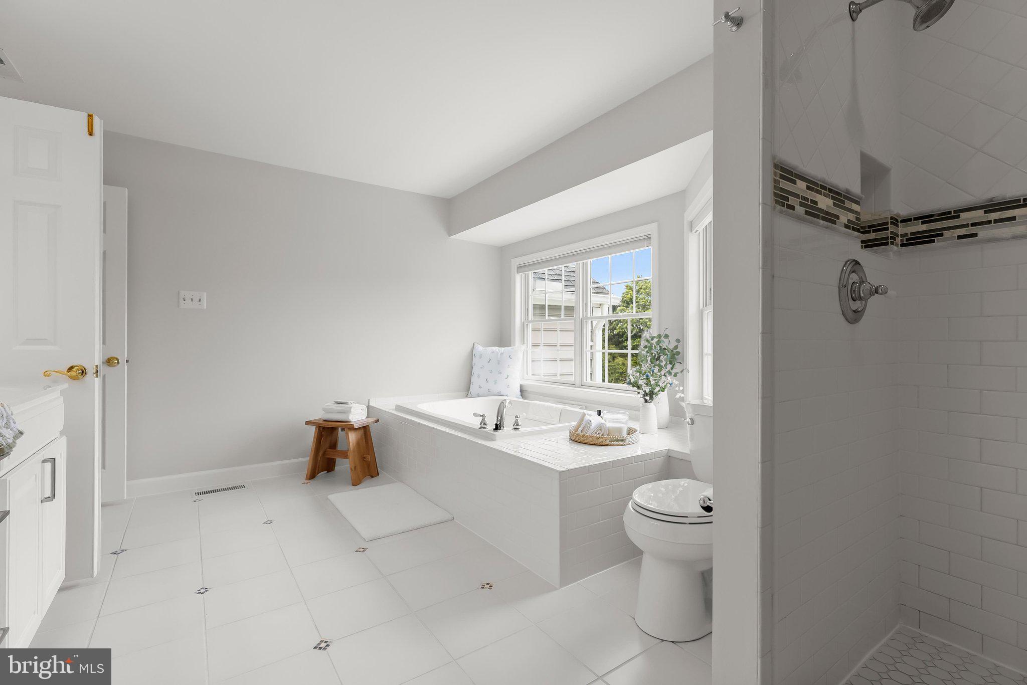 16 Farm Ridge Court Baldwin, MD 21013 - Photo 47 of 78 Primary En-suite Bathroom