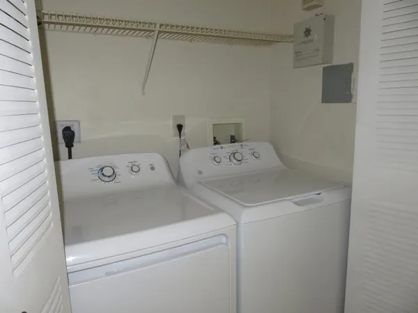 $2,200 | 1103 Villa Circle, Boynton Beach, FL 33435