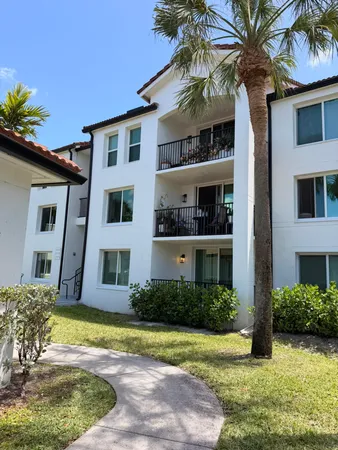 $2,200 | 1103 Villa Circle, Boynton Beach, FL 33435