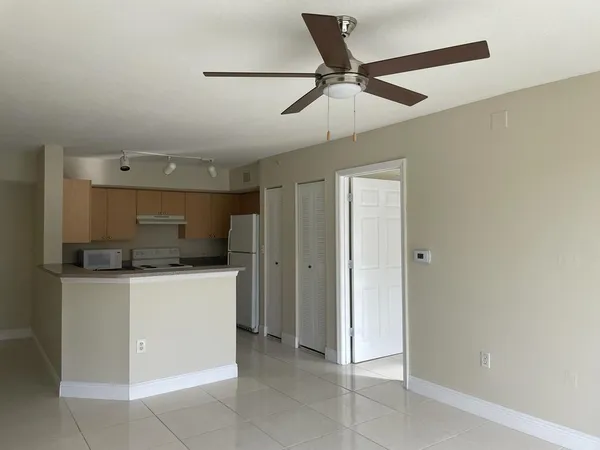 $2,200 | 1103 Villa Circle, Boynton Beach, FL 33435