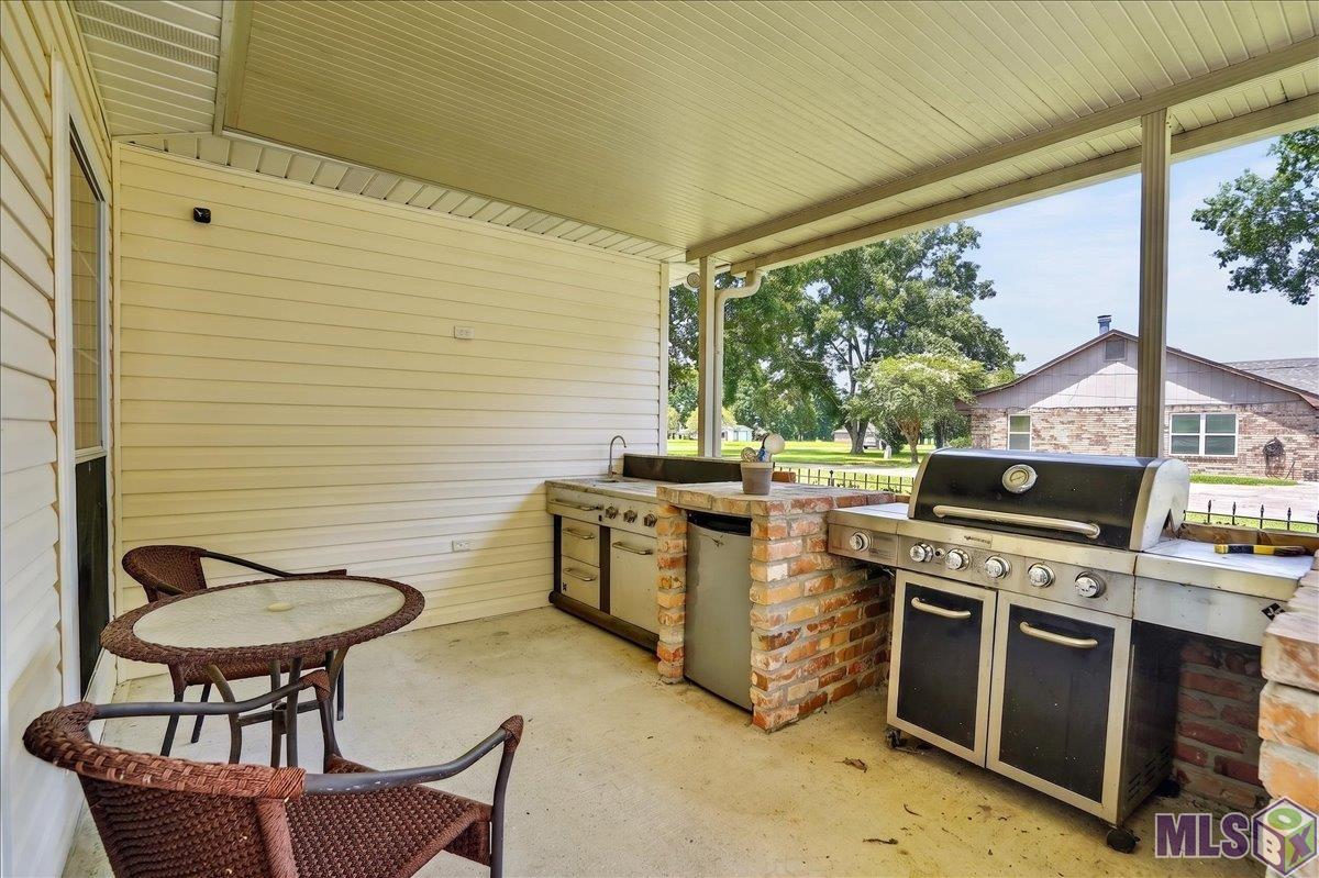 16255 Oakland Drive Rosedale, LA 70772 - Photo 3 of 23
