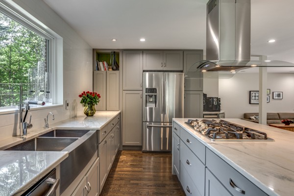31 Page Road Bedford, MA 01730 - Photo 13 of 30 Gallery Image 13