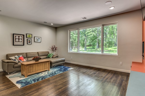 31 Page Road Bedford, MA 01730 - Photo 9 of 30 Gallery Image 9