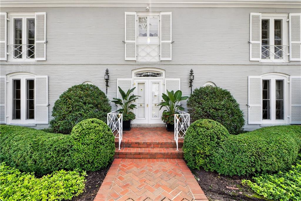 2835 Verona Road Mission Hills, KS 66208 - Photo 16 of 90