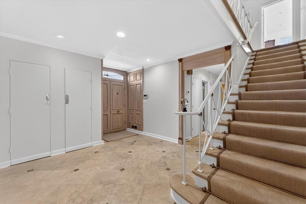 2835 Verona Road Mission Hills, KS 66208 - Photo 19 of 90