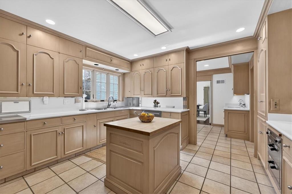 2835 Verona Road Mission Hills, KS 66208 - Photo 38 of 90