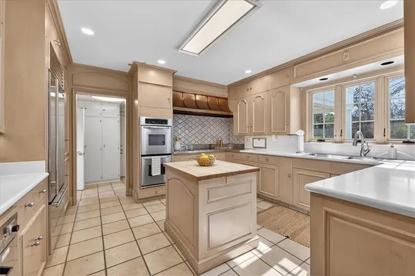 $4,200,000 | 2835 Verona Road, Mission Hills, KS 66208