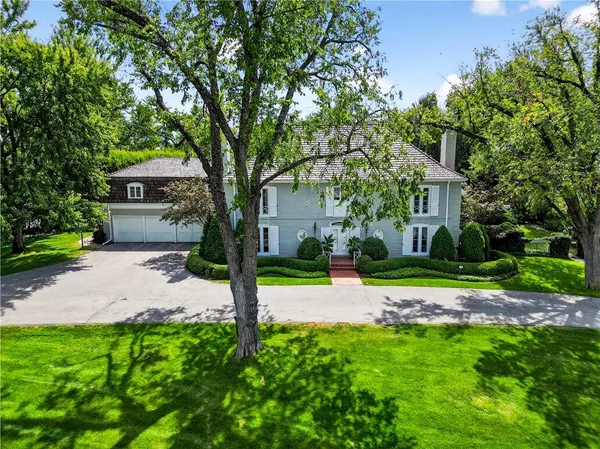 $4,200,000 | 2835 Verona Road, Mission Hills, KS 66208