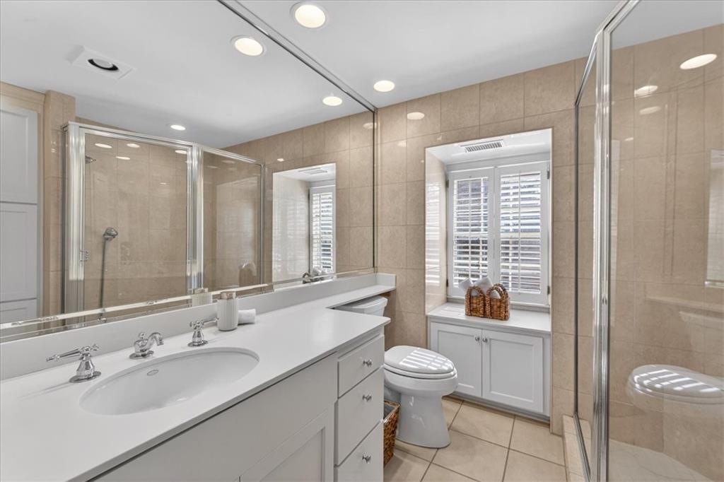 2835 Verona Road Mission Hills, KS 66208 - Photo 54 of 90