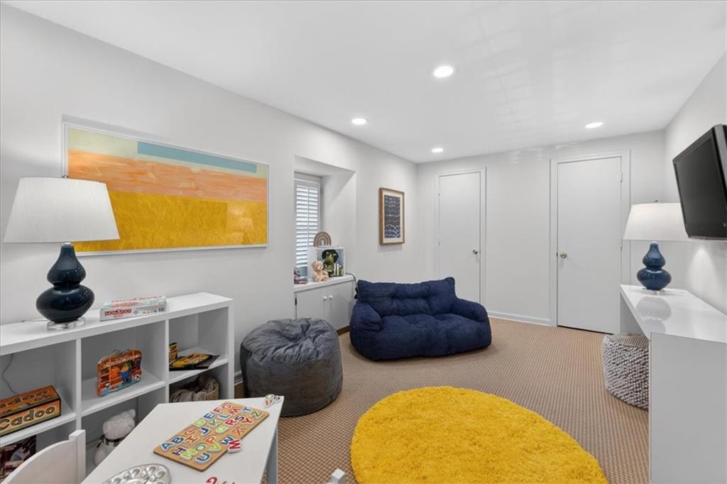 2835 Verona Road Mission Hills, KS 66208 - Photo 56 of 90