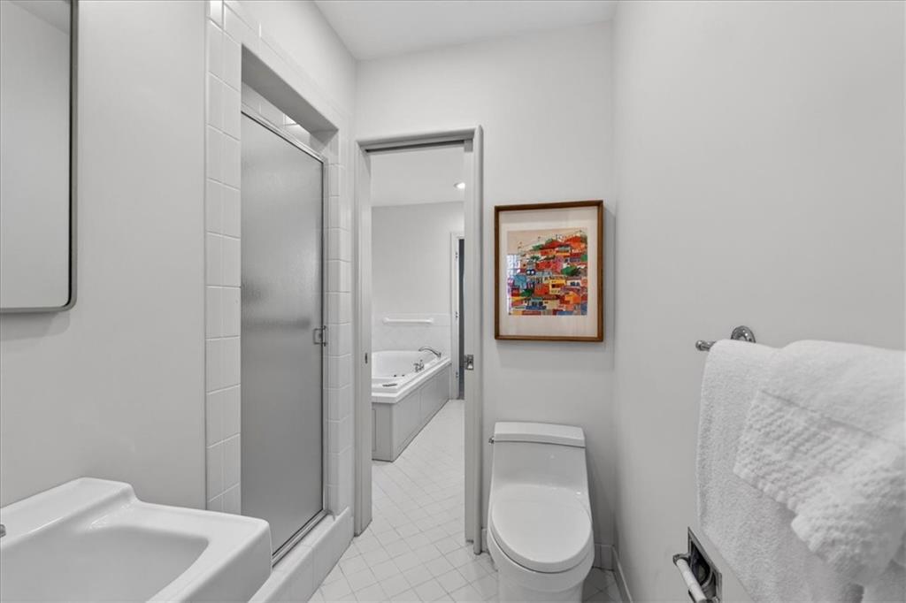 2835 Verona Road Mission Hills, KS 66208 - Photo 64 of 90