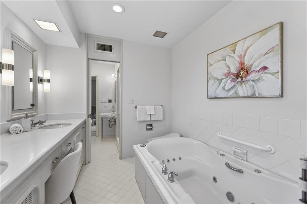 2835 Verona Road Mission Hills, KS 66208 - Photo 65 of 90