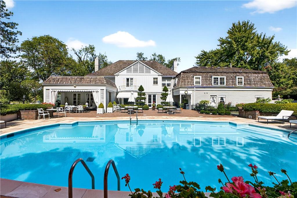 2835 Verona Road Mission Hills, KS 66208 - Photo 8 of 90