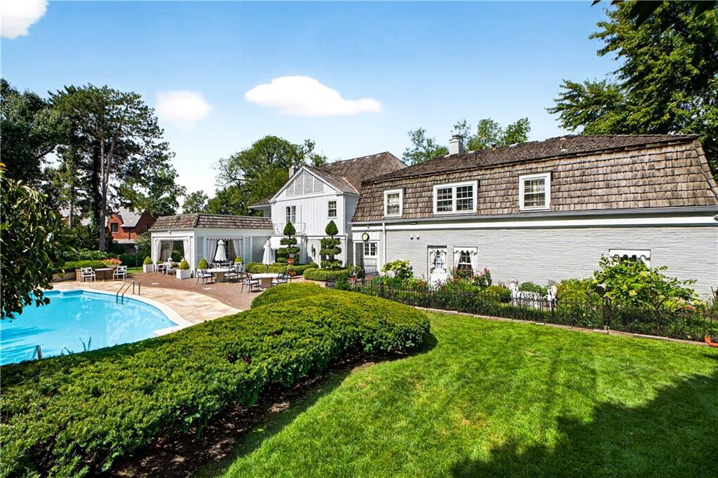 2835 Verona Road Mission Hills, KS 66208 - Photo 9 of 90