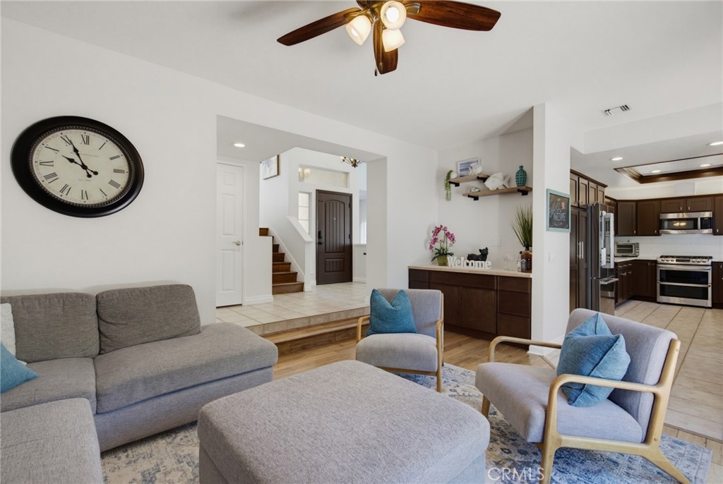 13620 Chesterfield Drive Moorpark, CA 93021 - Photo 8 of 28