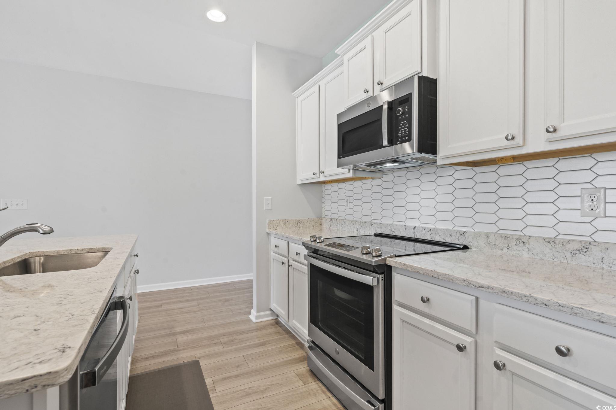 385 Grove Park Loop Murrells Inlet, SC 29576 - Photo 10 of 38