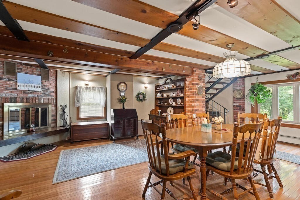 306 Andover Road Billerica, MA 01821 - Photo 10 of 42 a dining room with furniture and window