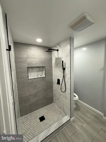 $459,900 | 1964 Knoll Top Lane, Woodbridge, VA 22191