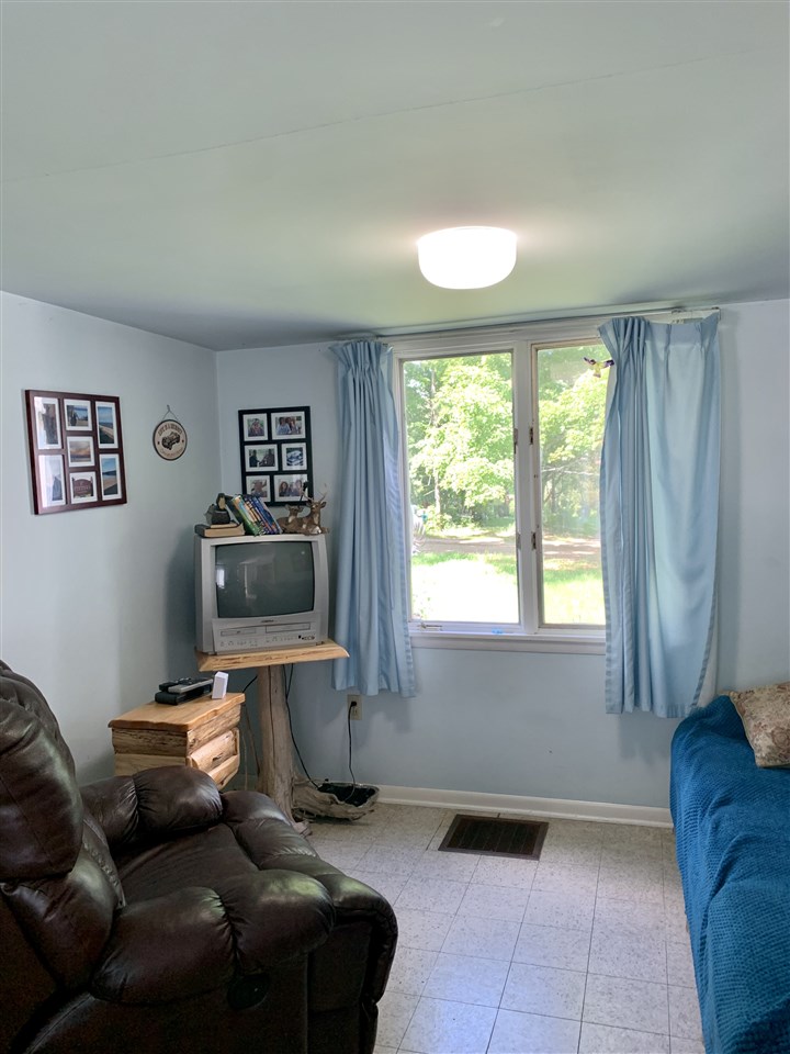 4975 Hulett Road Grawn, MI 49637 - Photo 34 of 55 1878590-33.JPG